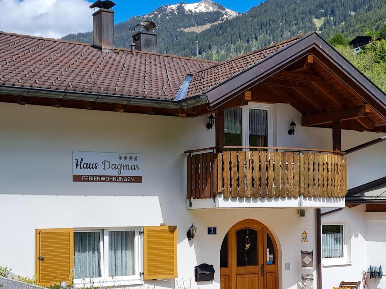 Haus Dagmar Apartment Silbertal Exterior photo