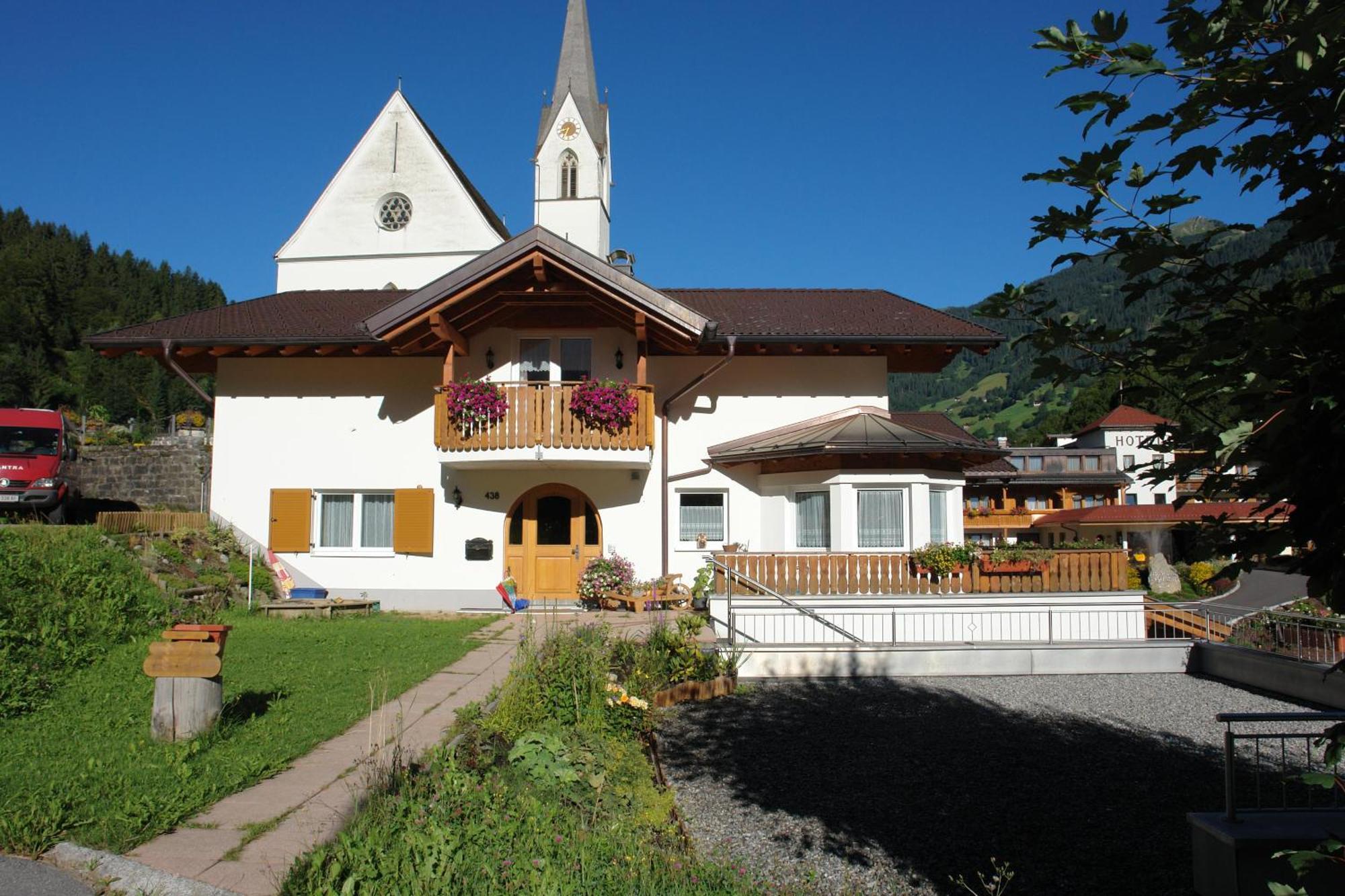 Haus Dagmar Apartment Silbertal Exterior photo
